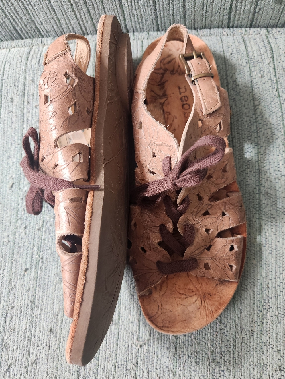 🍉Neosens Cutout Leather Lace-Up Sandals